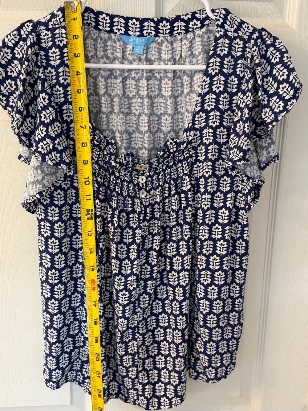Draper James Flutter Sleeve Smocked Squareneck Top Navy White Leaf Print M - Picture 6 of 7